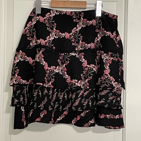 Y2K White House Black Market Mini-Skirt size 10 - Picture 2 of 3